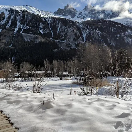Apartment De 2 Chambres Avec Piscine Interieure Terrasse Amenagee Et Wifi A Mont Blanc A 3 Km Des Pistes Chamonix