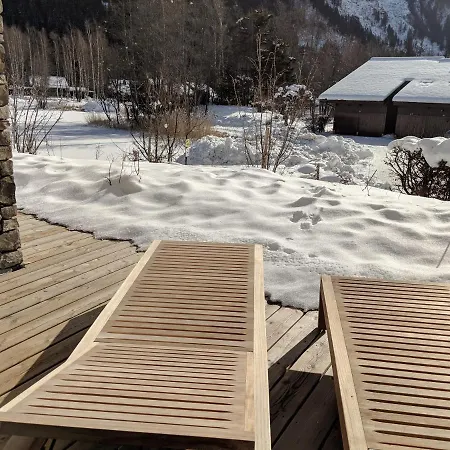 De 2 Chambres Avec Piscine Interieure Terrasse Amenagee Et Wifi A Mont Blanc A 3 Km Des Pistes * Chamonix