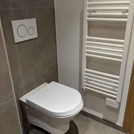 Apartment De 2 Chambres Avec Piscine Interieure Terrasse Amenagee Et Wifi A Mont Blanc A 3 Km Des Pistes